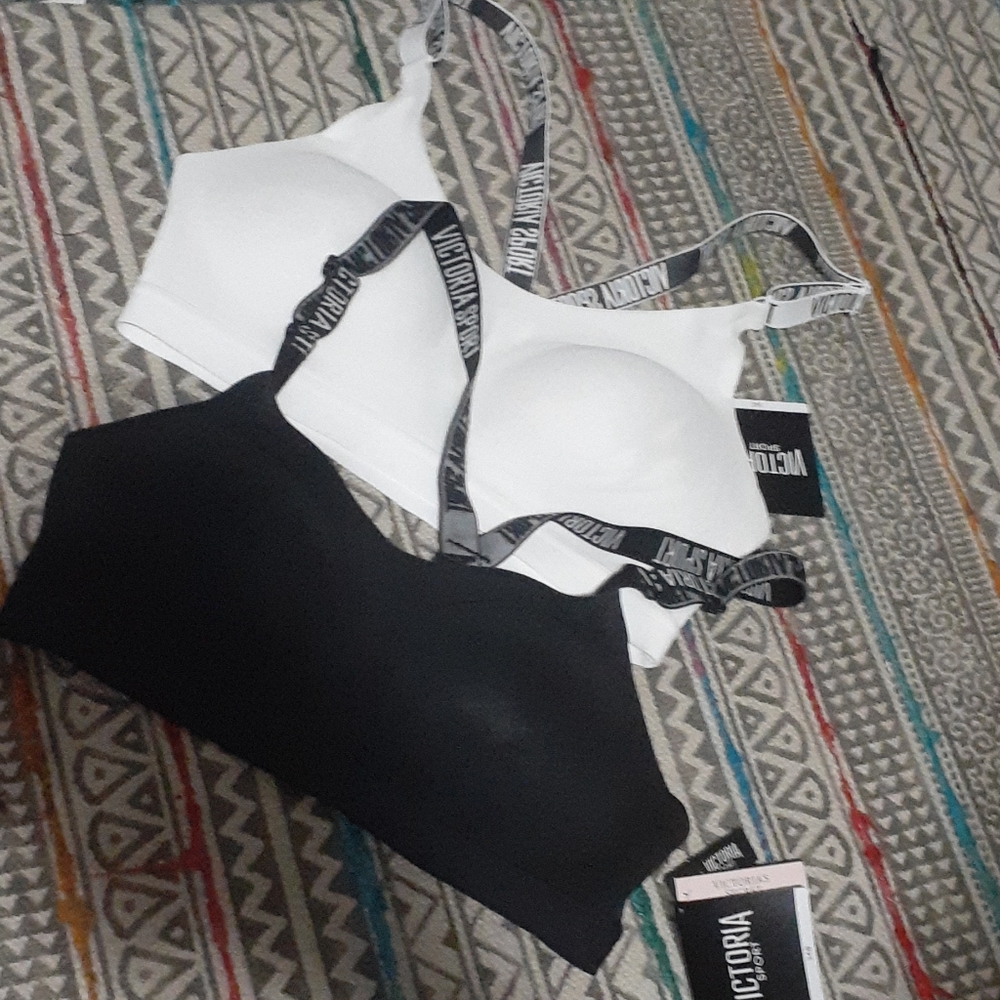 2 Victoria secret sports bra
